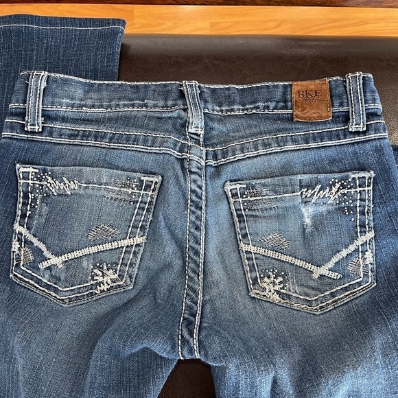 BKE Lexi flare boot jean in a size 26 white stitching western rodeo rocker - Picture 8 of 16